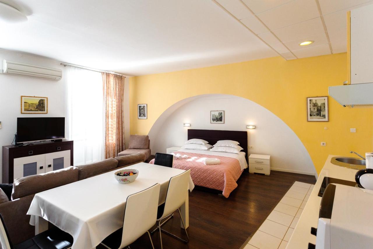 Apartments Fortezza Split Exteriör bild