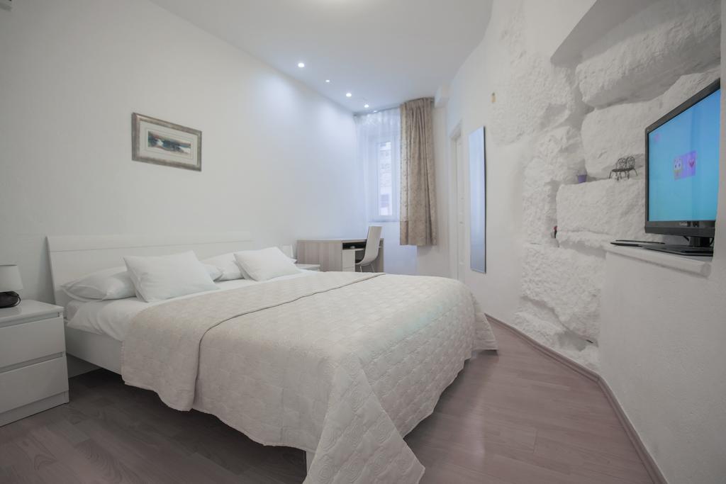 Apartments Fortezza Split Exteriör bild